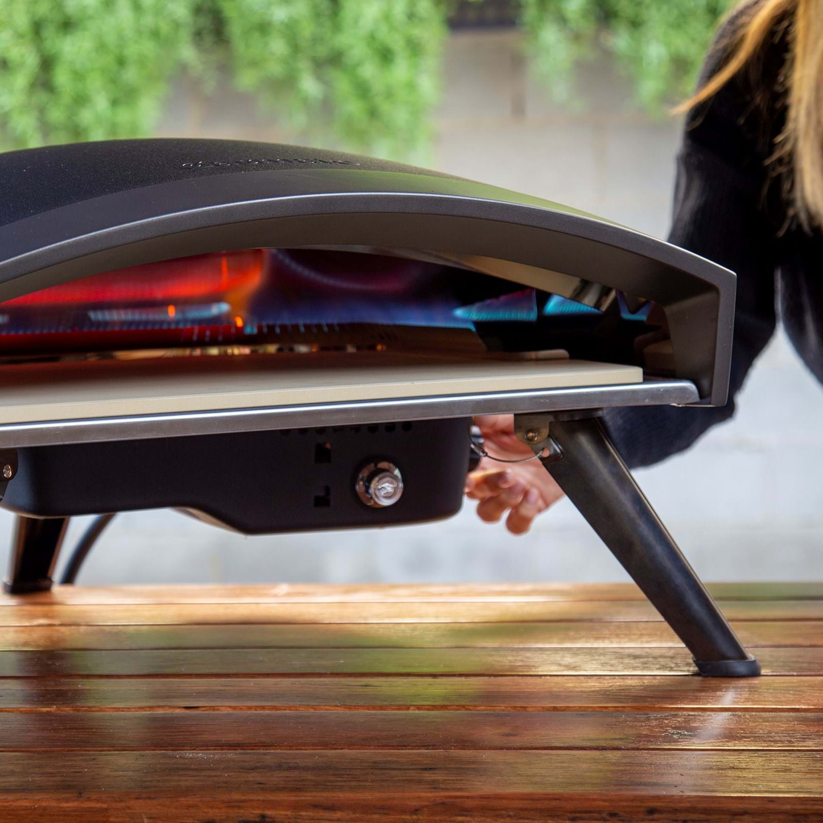 Portofino 16 Gas Pizza Oven maximize-comfort-in-your-outdoor-kitchen-with-stopbreeze-variable